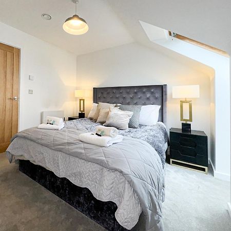 Free Parking - Central - Penthouse Йорк Экстерьер фото